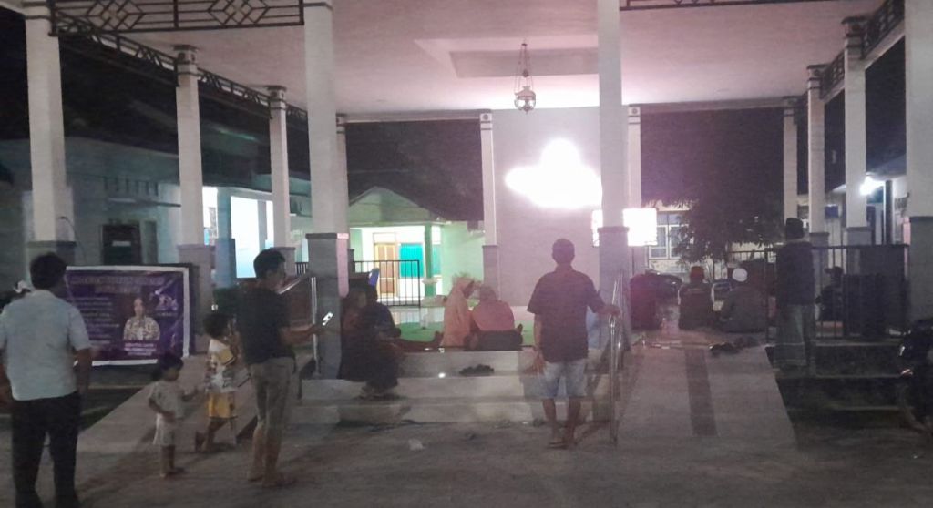 Pendukung Ina Gelar Nobar di Pendopo Kecamatan Mangaran Situbondo