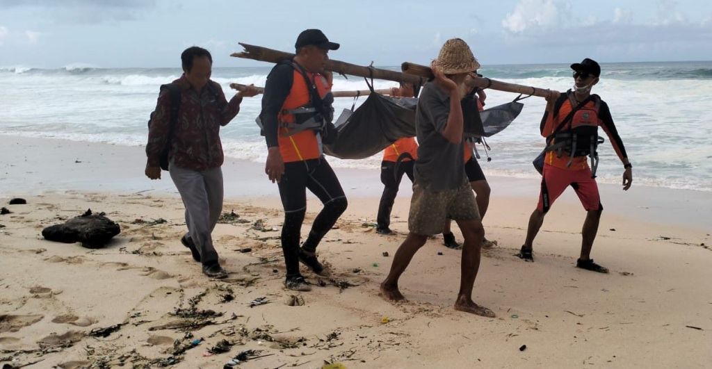 Buruh Bangunan Tewas Terseret Ombak Pantai Nyang-Nyang Bali