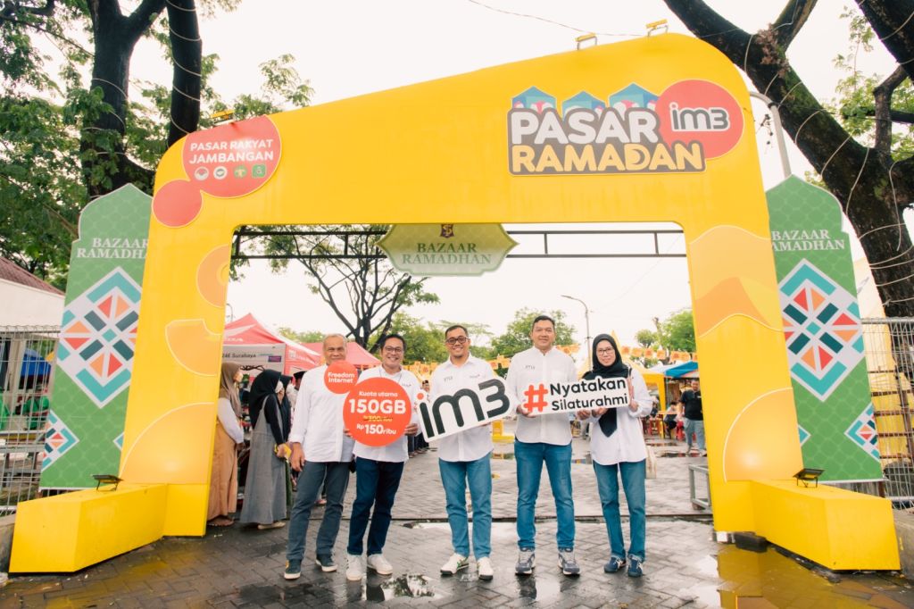 IM3 Kampanye Silaturahmi Freedom Internet 150GB di Pasar Ramadan Surabaya