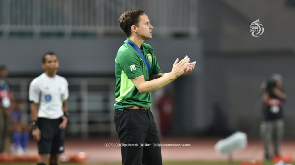 Menanti Laga Persebaya Vs Persib, Penentu Nasib Paul Munster