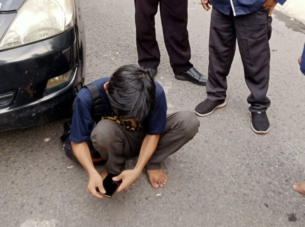 Pemuda di Surabaya Hendak Bakar Diri Usai Cintanya Ditolak Gadis Pujaan