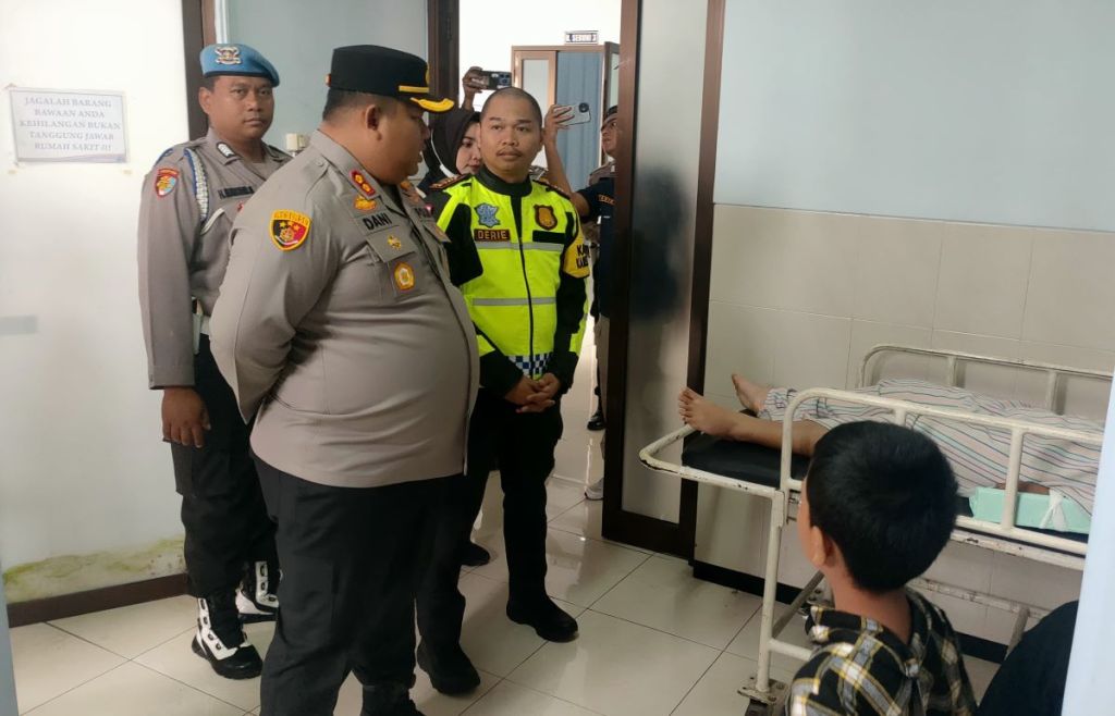 Polres Pasuruan Pastikan Korban Laka Bus Brimob Mendapat Perawatan Medis Terbaik
