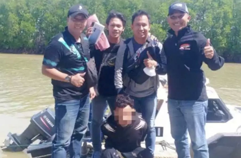 Sebar Video Hot Wanita Hasil VCS, Nelayan Sampang Disergap di Atas Kapal