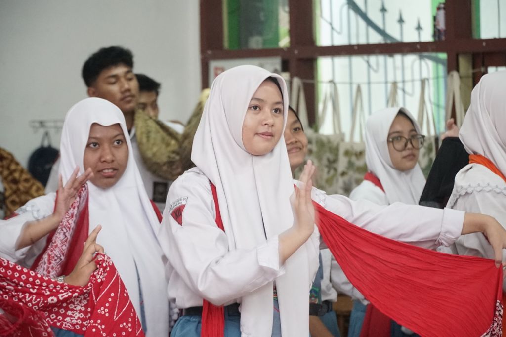 Pengamat Soroti Janji Cagub Jatim Soal Sekolah Gratis: Pendidikan Jangan Dipolitisir