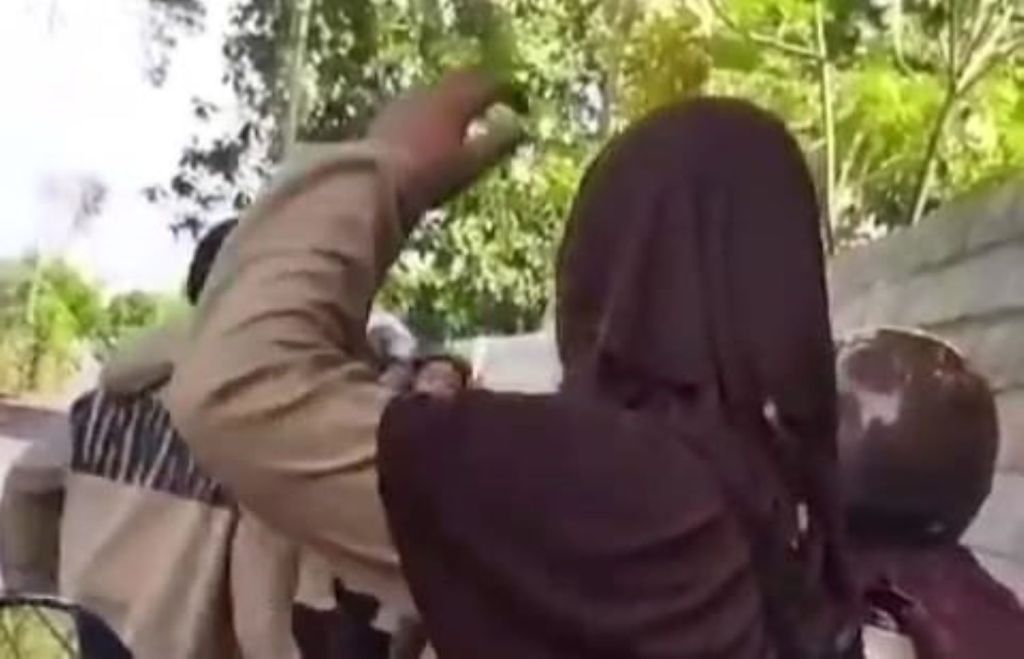 Viral Video Seorang Siswa SMAN di Situbondo Hajar Adik Kelas Perempuan