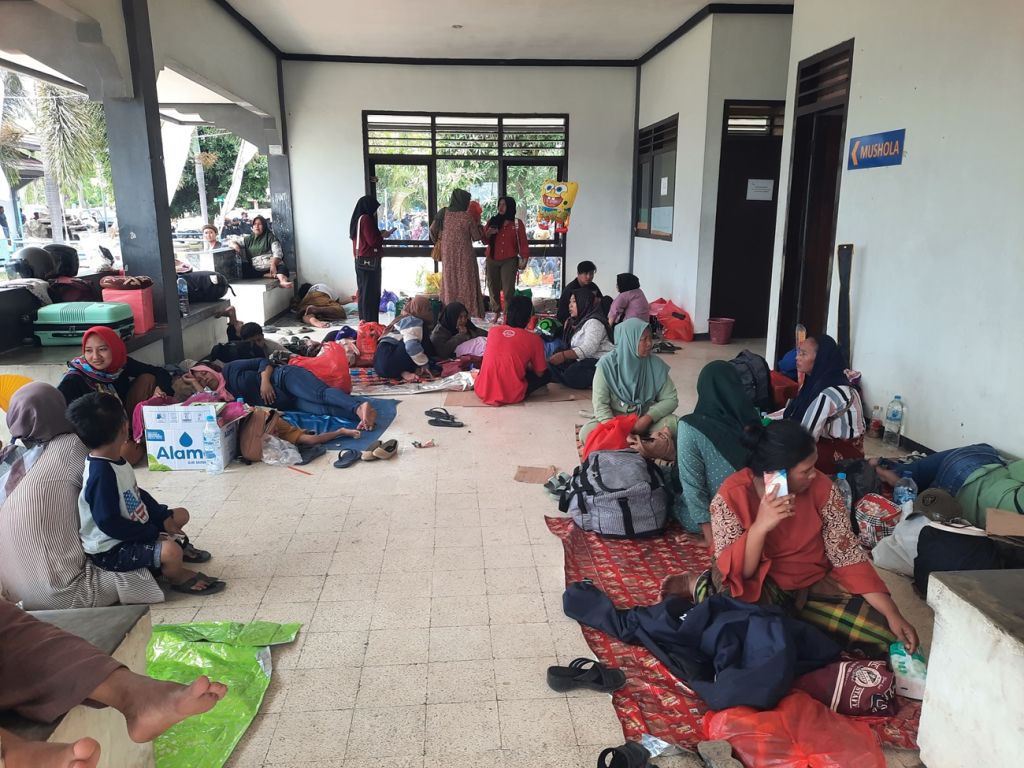 Polisi Kantongi Sejumlah Calo Tiket Kapal di Pelabuhan Jangkar Situbondo