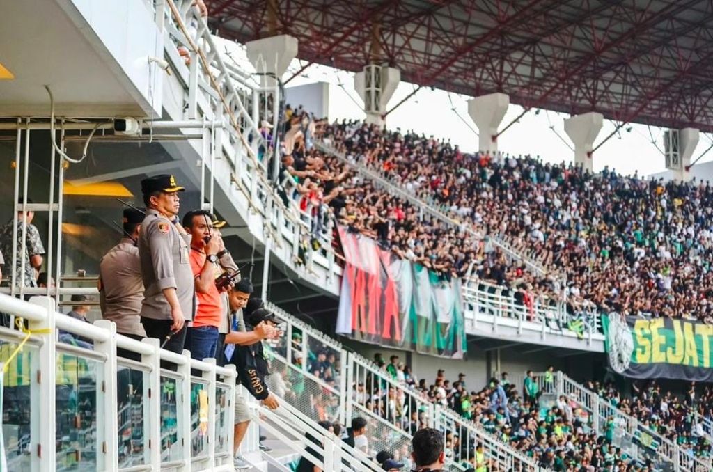 Mitigasi Polrestabes Surabaya di Balik Amannya Laga Persebaya Vs Persija