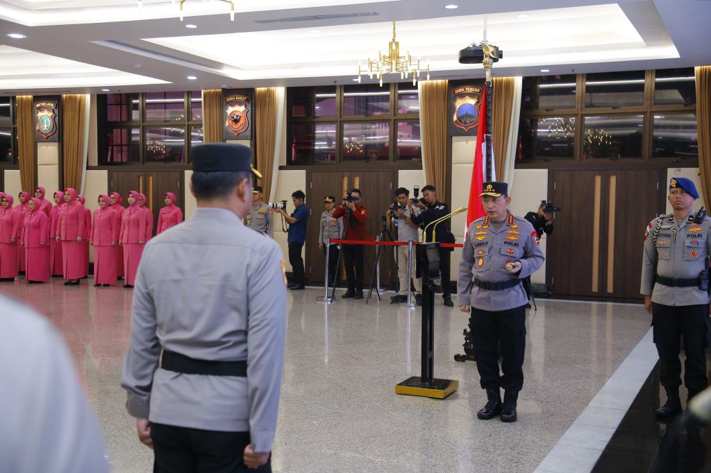Daftar 17 Perwira Tinggi Polri Naik Pangkat Hari Ini