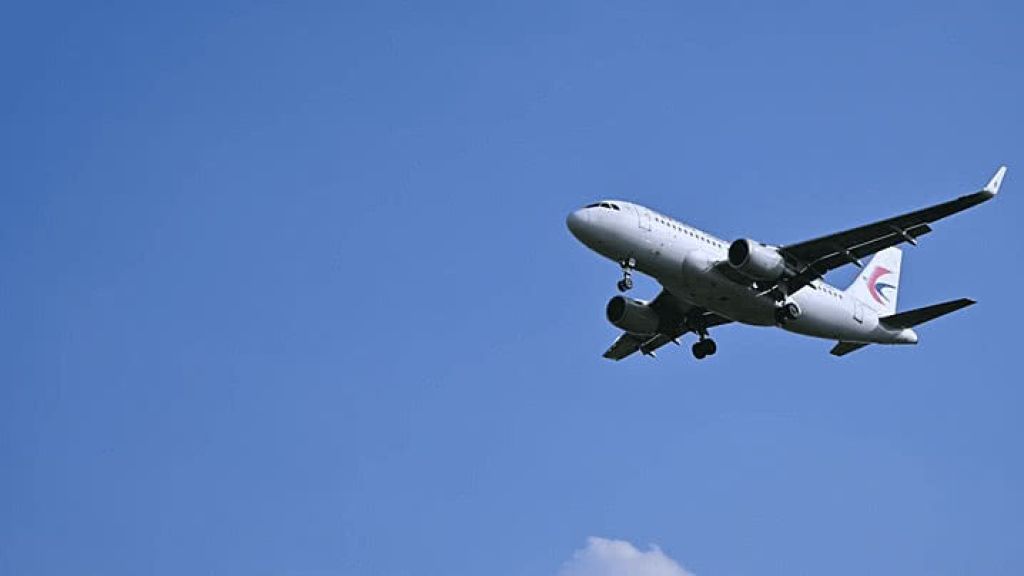 Pesawat Super Air Jet Rute Pekanbaru–Jakarta Delay 5 Jam, Penumpang Keluhkan Minim Informasi