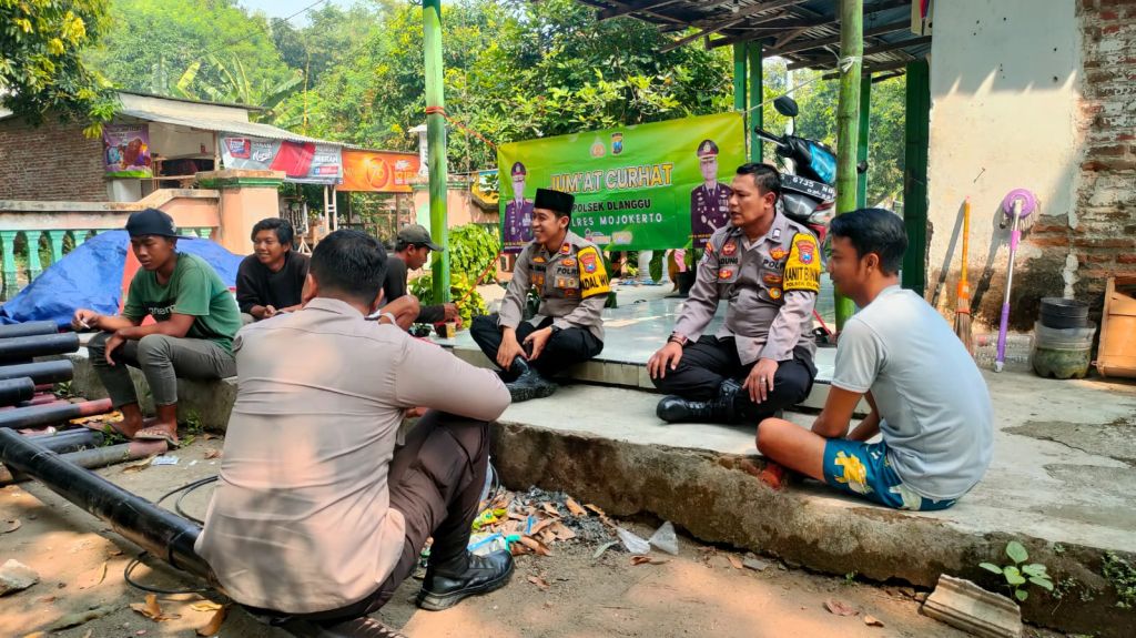 Polsek Dlanggu Mojokerto Imbau Warga Waspada Berita Hoaks Jelang Pilkada 2024