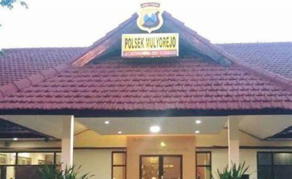 Begal Bacok Pemotor di Surabaya