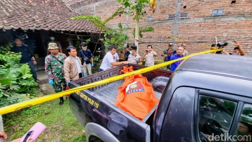 Perempuan Ditemukan Tewas Bersimbah Darah di Rumah Terkunci di Ponorogo