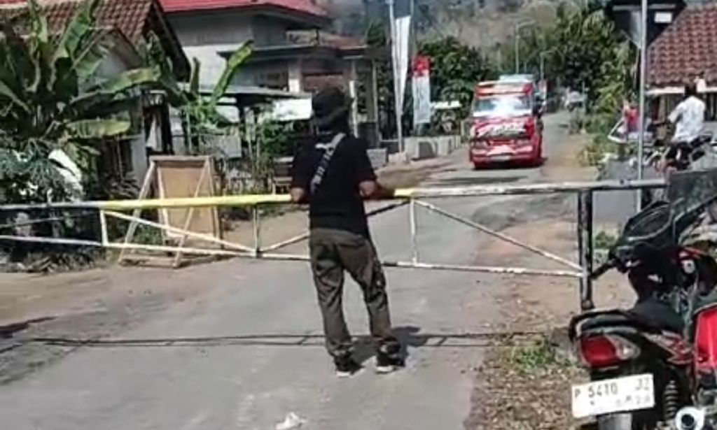 Ada Pungli di Jalan Menuju Tempat Wisata TNMB Jember