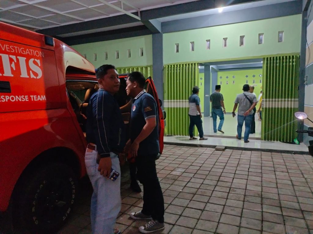 Pria di Jember Meninggal Usai Terjatuh dari Lantai 2 Ruko