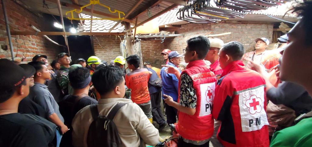 Dua Pria Terjebak dalam Sumur di Mojokerto