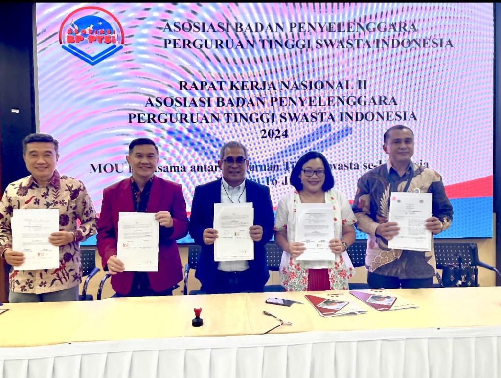 Rektor UWP Surabaya Tandatangan MoU dengan 5 PT Ternama di Indonesia