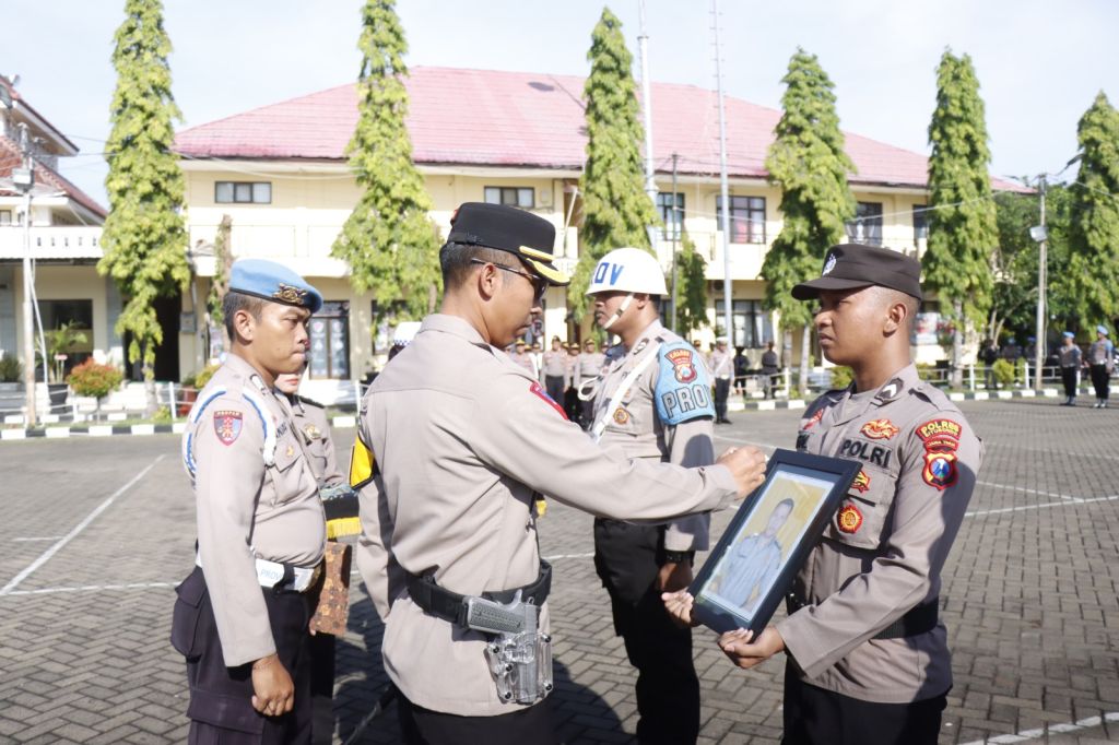Tiga Anggota Polres Situbondo Dipecat