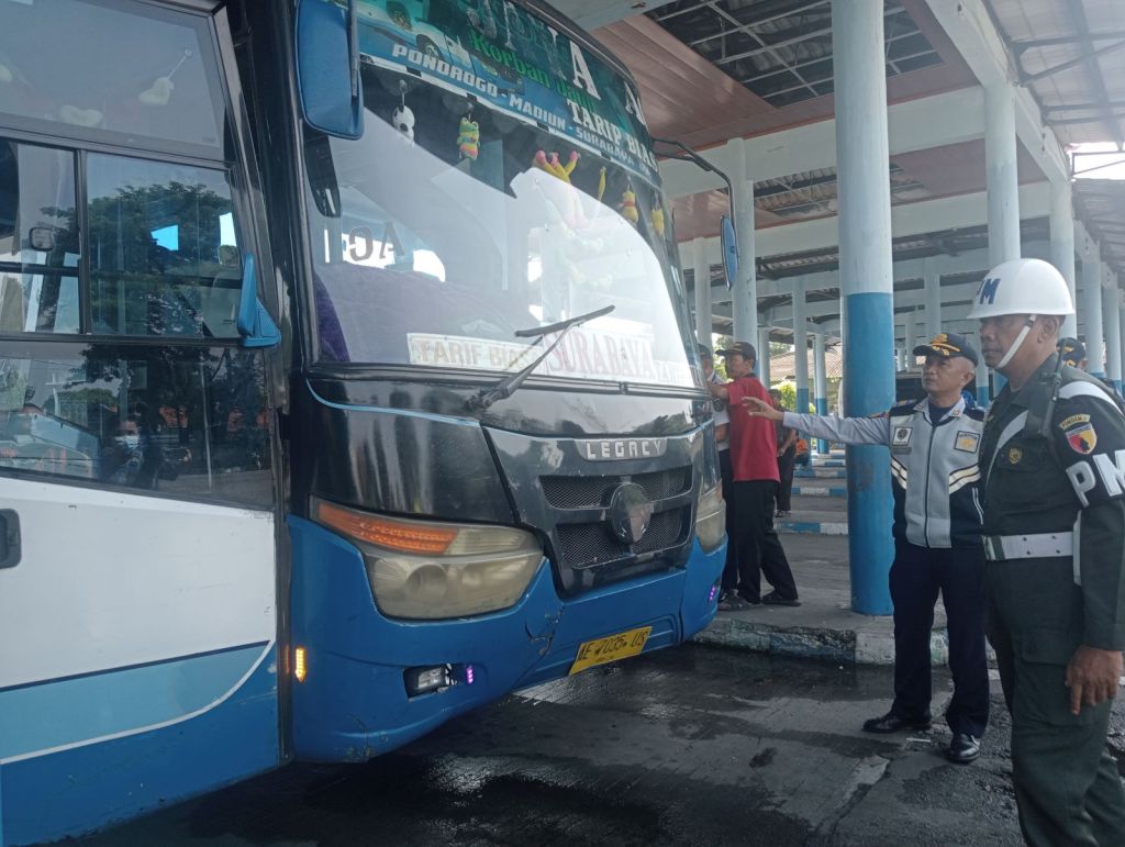 Razia Jelang Lebaran, Dishub Jombang Hanya Beri teguran Bus yang Tak Laik Jalan