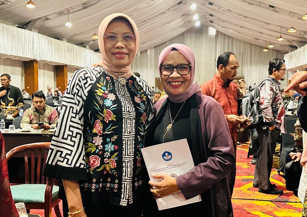 Unitomo Raih Hibah Inovasi Pembelajaran Digital dari Ditjen Dikti