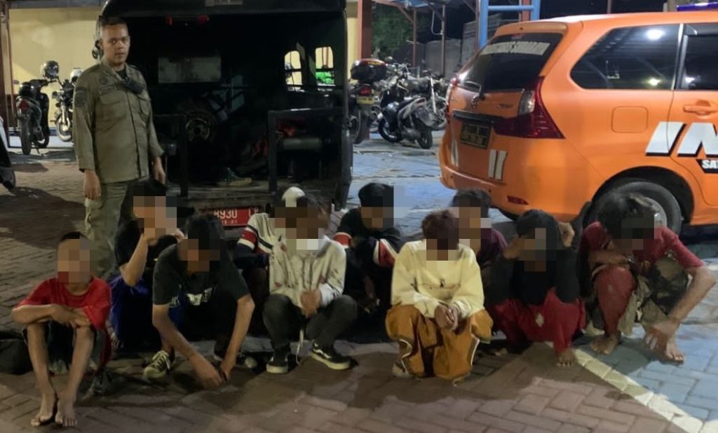 Miris! 10 Remaja ini Bawa Senjata Tajam saat Hadiri Salawatan di Surabaya