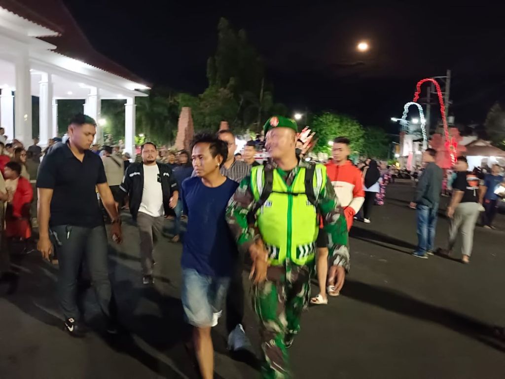 Nonton Konser Musik, Residivis Pencabulan Situbondo Bikin Kisruh