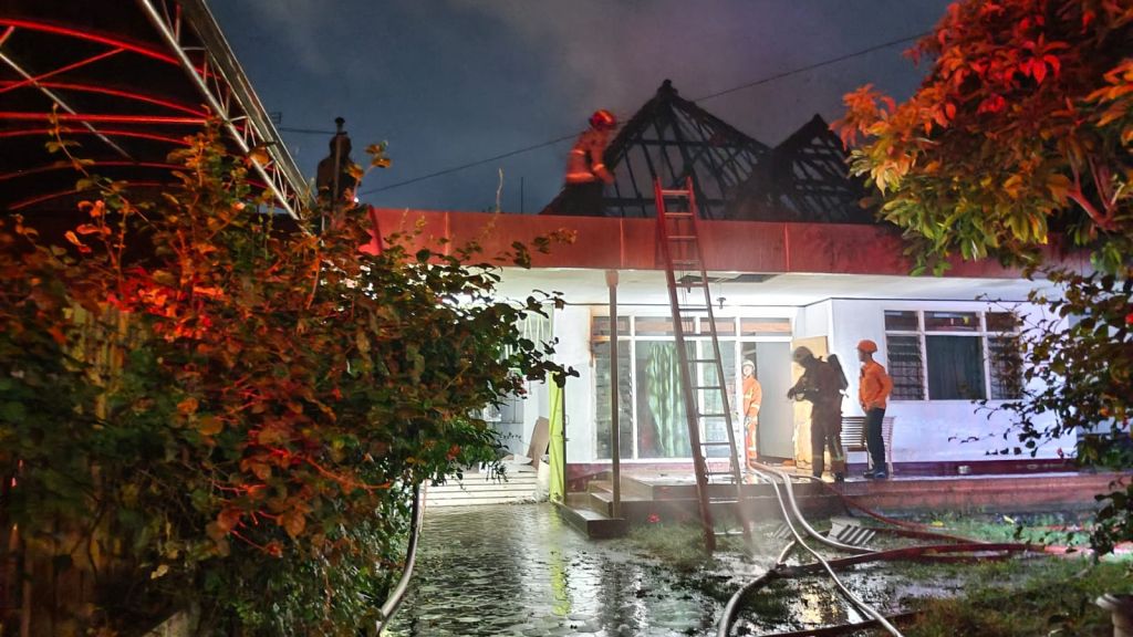 Rumah Dokter Hewan Liang Kaspe di Surabaya Terbakar, 3 Ekor Anjing Mati