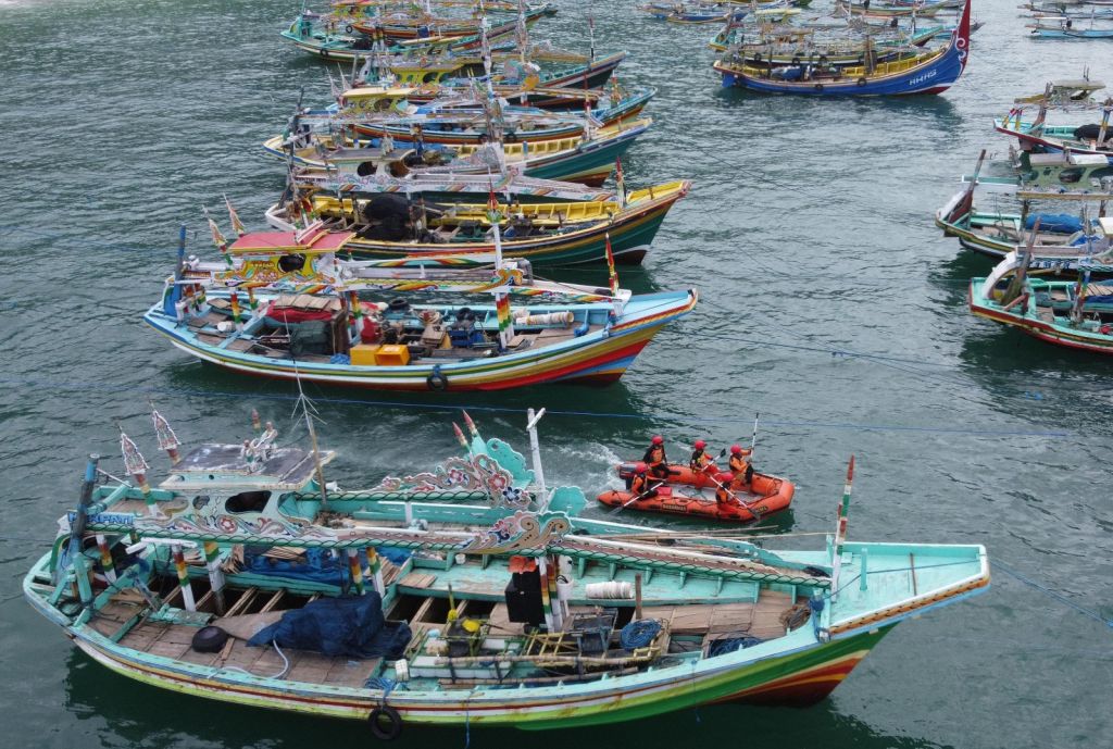Pencari Rumput Laut  Hilang Ditelan Ombak Pantai Rowo Cangak Jember