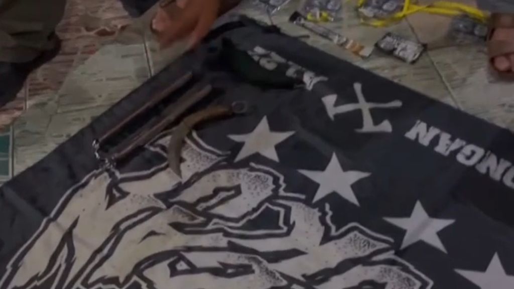 Ringkus 161 Pemuda Diduga Gangster di Mojokerto, Sajam dan Botol Miras Disita