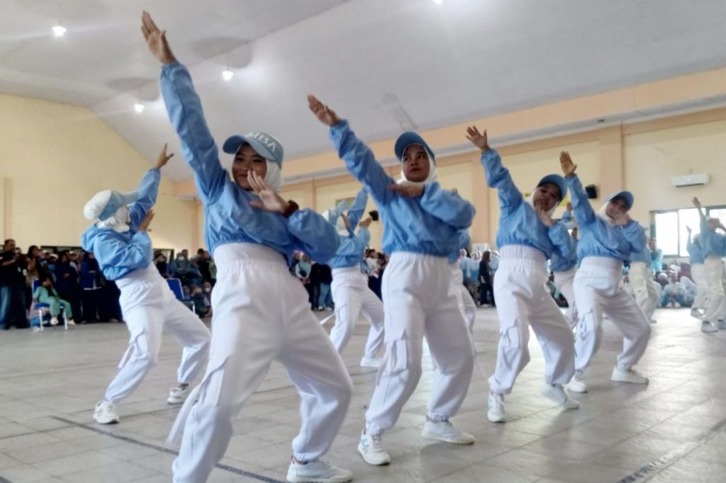 Ratusan Kelompok Emak-Emak Situbondo Adu Gemulai dalam Lomba Senam Sehat Kreasi