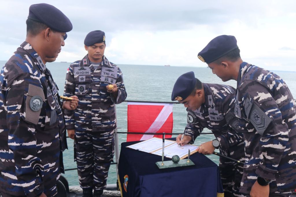 Sertijab Komandan KRI Badik-623 di Tengah Pengamanan Perbatasan Indonesia Malaysia