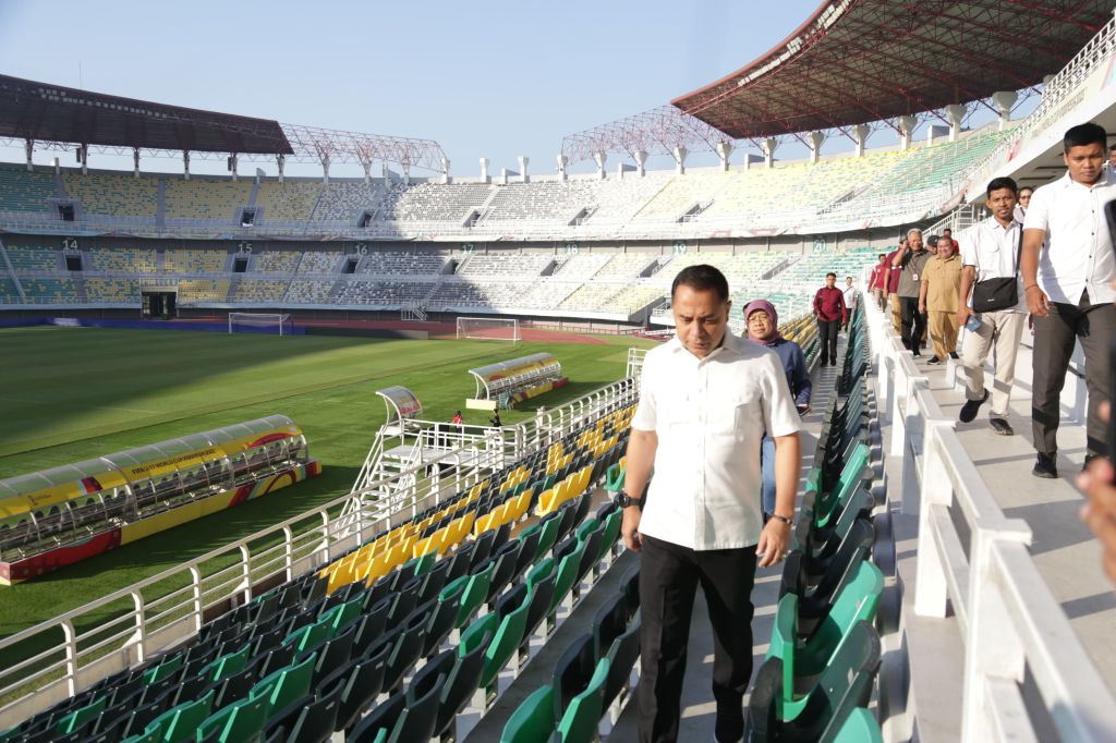 Jelang Piala AFF U-19, Eri Cahyadi Sidak Kesiapan Gelora Bung Tomo