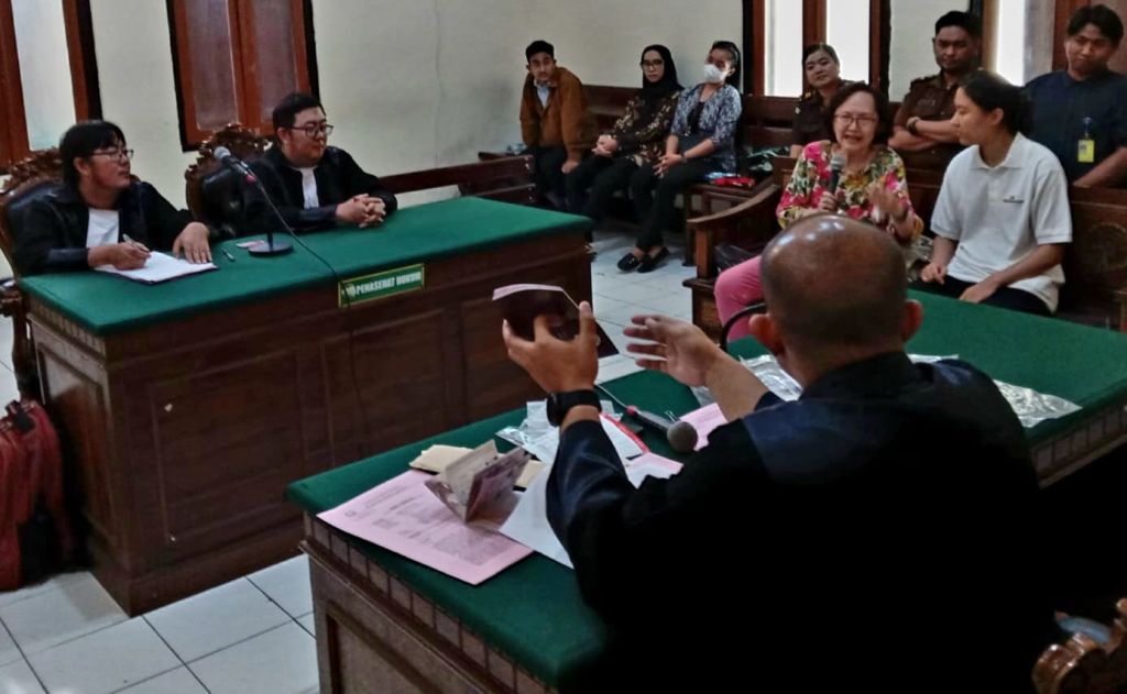 Gunakan Paspor Palsu, WNA China Hanya Dituntut Satu Tahun Penjara