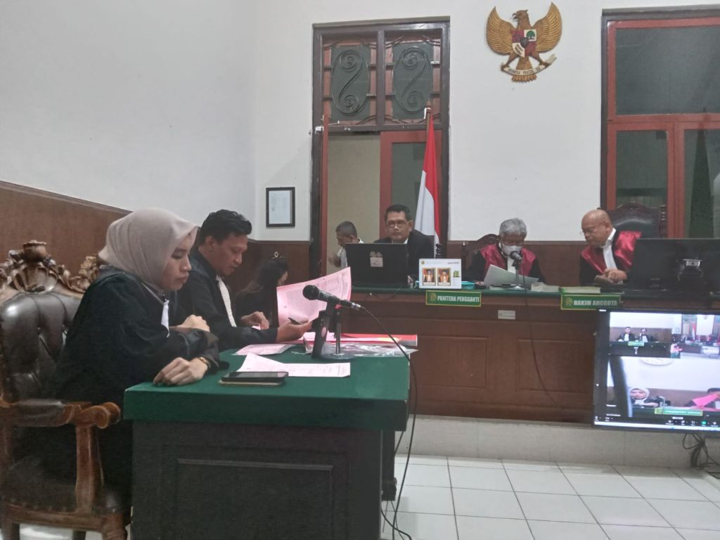 Sopir Mabuk Penyebab Tewasnya Pasutri Surabaya Diadili