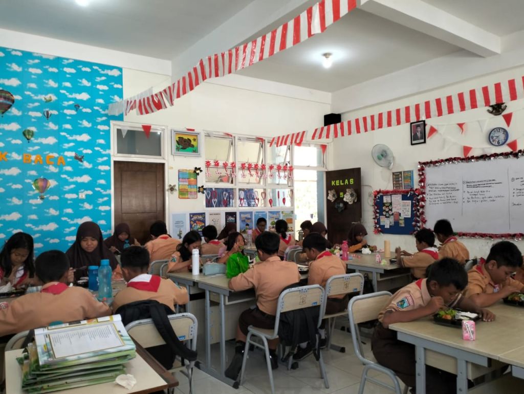 Pemkot Surabaya Terus Dukung Uji Coba Makan Gratis, Jumlah Sekolah Kini  Jadi Lima
