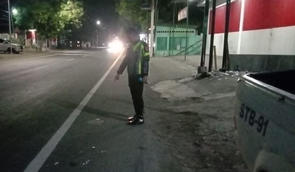 Pemotor Tewas Tabrak truk Parkir di Jalur Pantura Situbondo