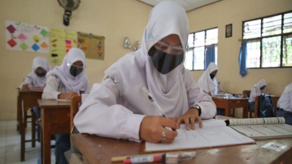 Jelang Unas, Dewan Desak Pemkot Selenggarakan PTM 100 Persen