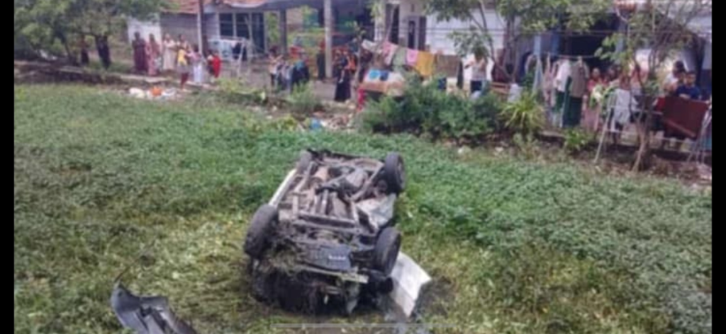 Mobil Xenia di Pasuruan Terseret KA Sri Tanjung Hingga 50 Meter