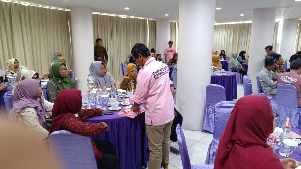 Tim Gus Fawait Tepergok Akan Bagikan Brosur Diduga APK dalam Dialog Soal PMI