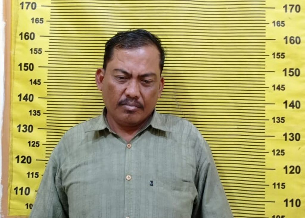 Preman di Surabaya Tantang Bacokan Pemilik Toko Emas