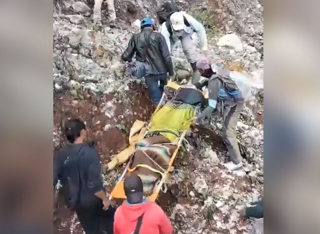 Turis China Tewas Terpeleset ke Jurang Kawah Ijen saat Berfoto