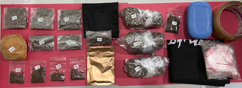 Driver Ojol Pengedar Ganja dan Sinte Digerebek Polisi Surabaya