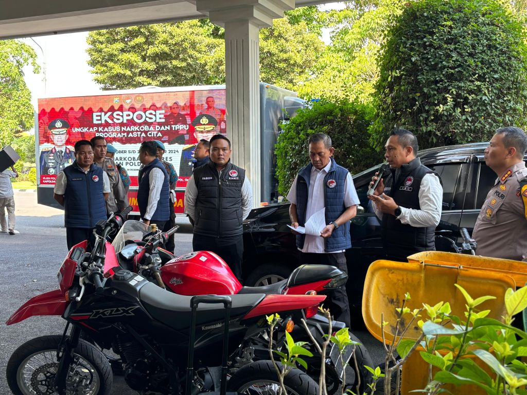 Ungkap TPPU Bandar Narkoba oleh Polres Mojokerto Kota Dibeber di Polda Jatim