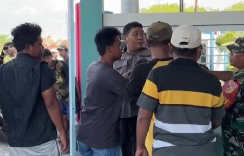 Santri Situbondo Dihajar Warga Gegara Tepergok Curi Susu Kemasan