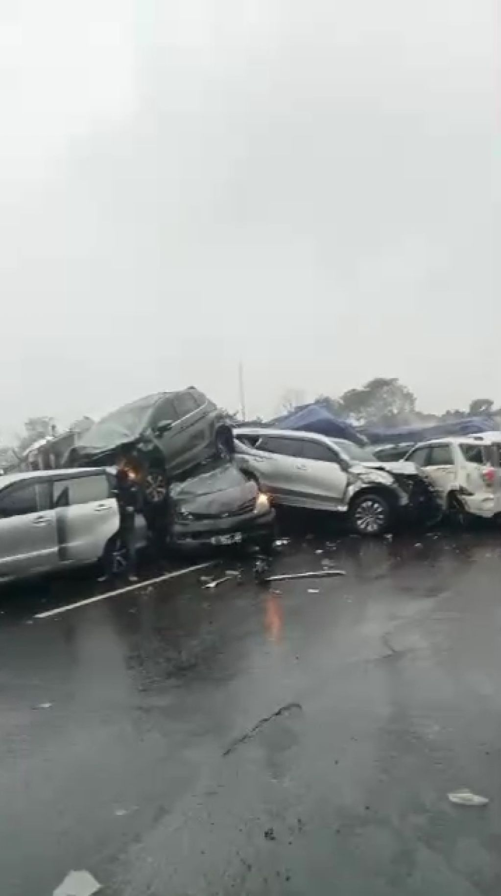 Kecelakaan Beruntun di Tol Cipuralang KM 92, Mobil hingga Menumpuk