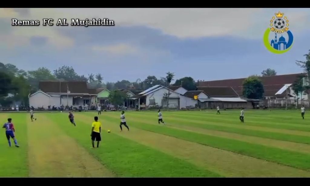 Viral Lapangan Sepak Bola Keren Milik Desa di Jember