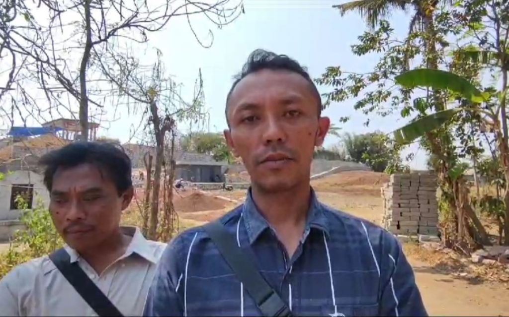 Gak Ada Akhlak! Sejoli ini Mesum Siang Bolong di Kuburan China Banyuwangi