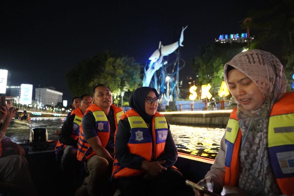 Wisata Perahu Air Susur Kalimas Surabaya Dipercantik dengan Lintasan Zona Tematik