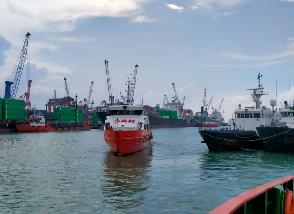 Kebakaran Dua Kapal di Perairan Lamongan, 2 Orang Masih dalam Pencarian