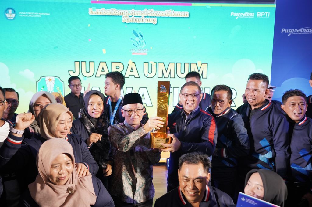 Jawa Timur Hattrick Juara Umum LKS Dikmen XXXIII dengan Koleksi 20 Medali Emas