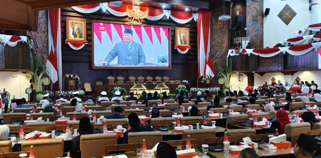 Pidato Presiden Prabowo Disambut Antusias DPRD Jatim